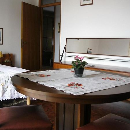 Bed and Breakfast La Casa Dei Pini à Malnate Extérieur photo