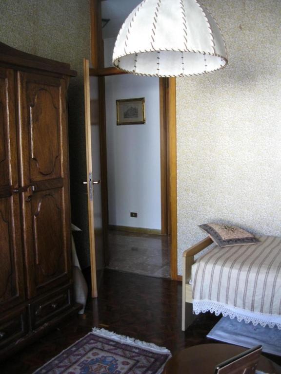 Bed and Breakfast La Casa Dei Pini à Malnate Extérieur photo