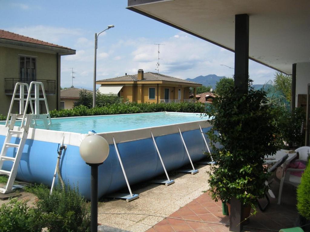 Bed and Breakfast La Casa Dei Pini à Malnate Extérieur photo